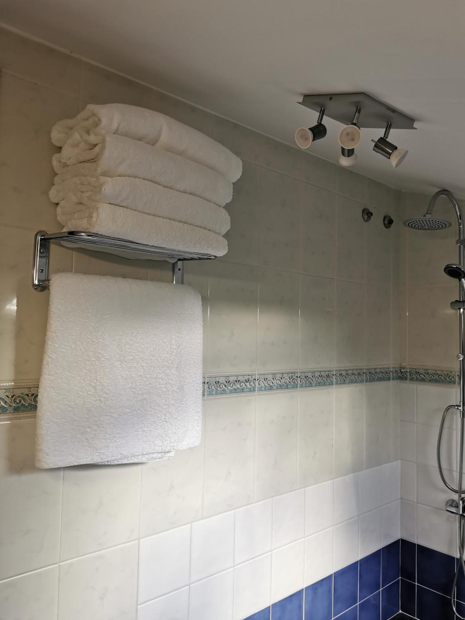 Apartamento Entero Frama Caldas カルダス・デ・レイス エクステリア 写真